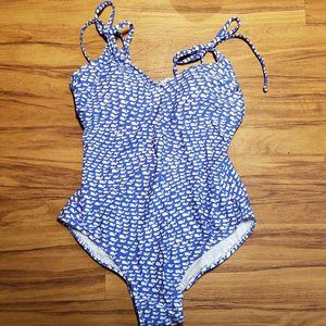 Vineyard Vines Blue and White One Piece Swimsuit